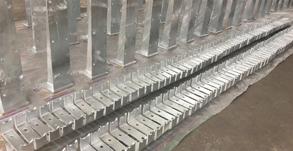 高速活動護欄的設計特點？