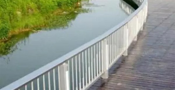 河道欄桿高度設(shè)計規(guī)范有哪些？